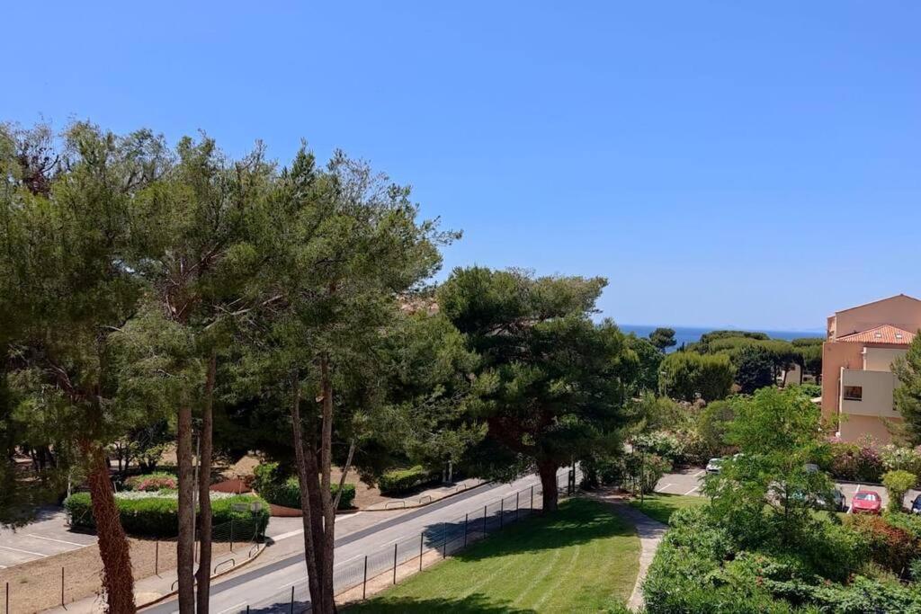 Bel Appartement Avec Piscine Proche Des Plages Six-Fours-les-Plages Exterior photo
